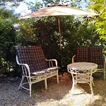 Family Basement Apartment, Breakfast, Free Parking, 5km From Tulln * Chorherrn