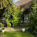 Family Basement Apartment, Breakfast, Free Parking, 5km From Tulln
