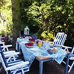 Family Basement Apartment, Breakfast, Free Parking, 5km From Tulln * Chorherrn
