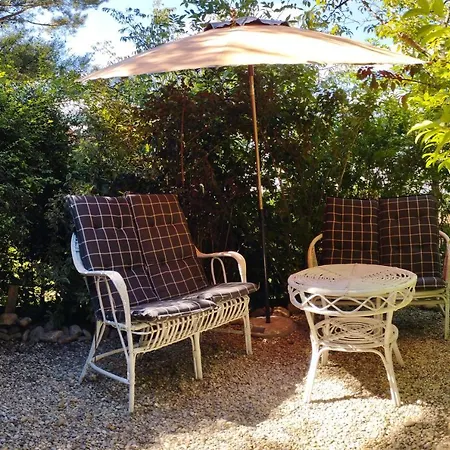Family Basement Apartment, Parking, 5km From Tulln * Chorherrn