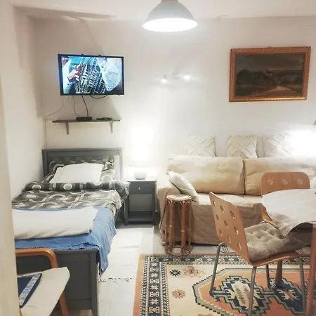 Apartamento Family Basement Apartment, Breakfast, Free Parking, 5km From Tulln *