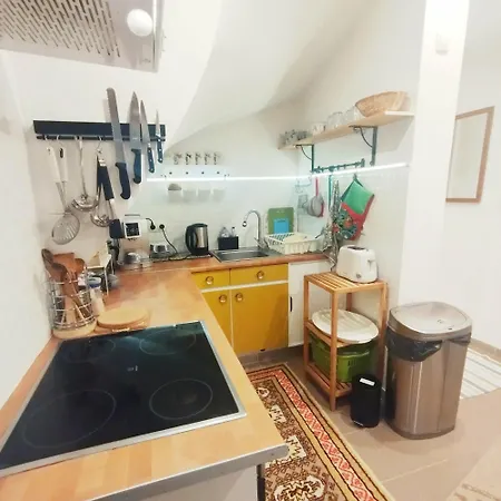 Apartment Family Basement Apartment, Parking, 5km From Tulln