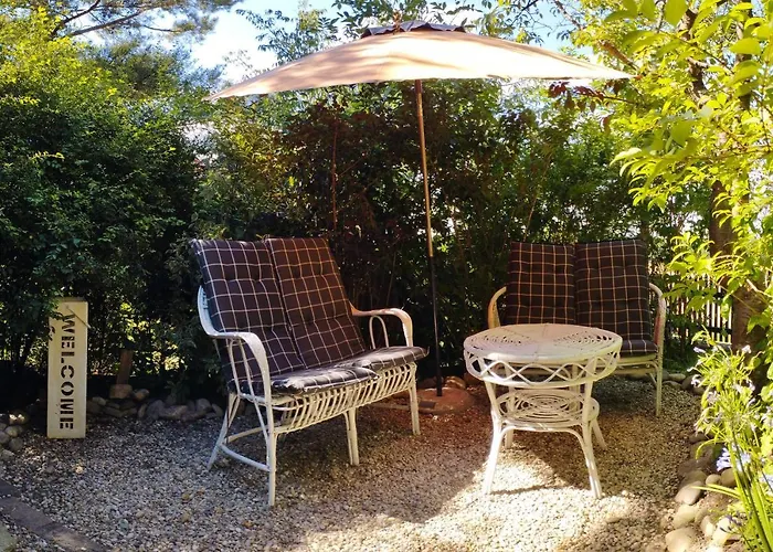 Family Basement Apartment, Breakfast, Free Parking, 5km From Tulln * Chorherrn